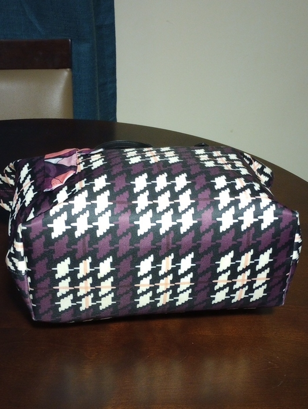 Kate Spade Kitt Tote w/Brooch and Scarf - Picture 15 of 16
